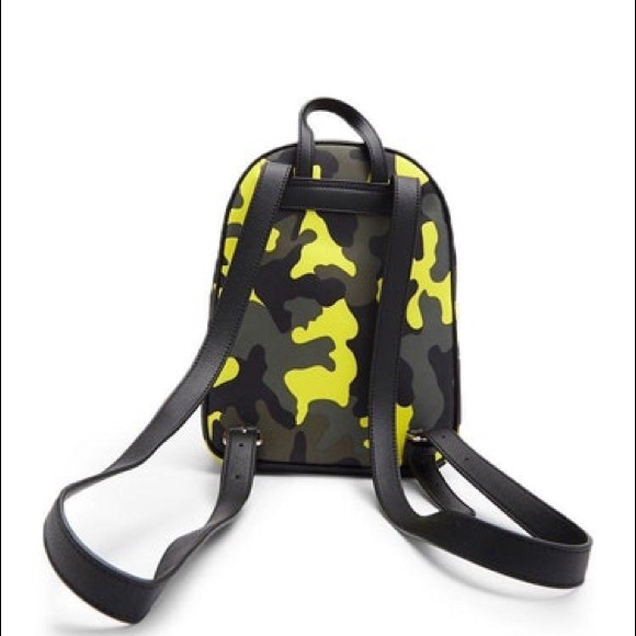 Camo Print Backpack - Picture 3 of 7